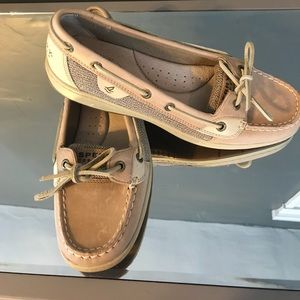 Sperry topsider